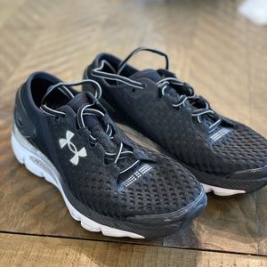 Under armour tennis shoes